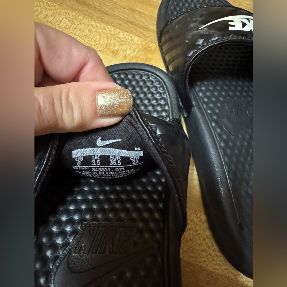NWOT Women’s Nike Benassi JDI Slide Sandals - Size 6 - Picture 8 of 8